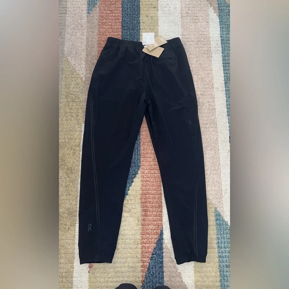 BRAND NEW On Womens Running Focus Pants - Picture 3 of 7